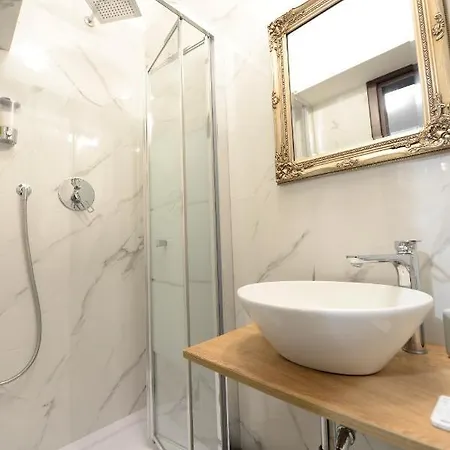 Easy Holidays - Leopardi Rome