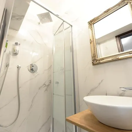 Easy Holidays - Leopardi Appartement