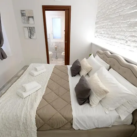 Easy Holidays - Leopardi * Rome