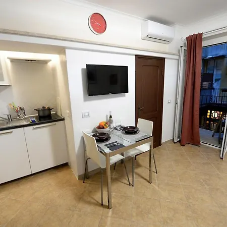 Easy Holidays - Leopardi Appartement *