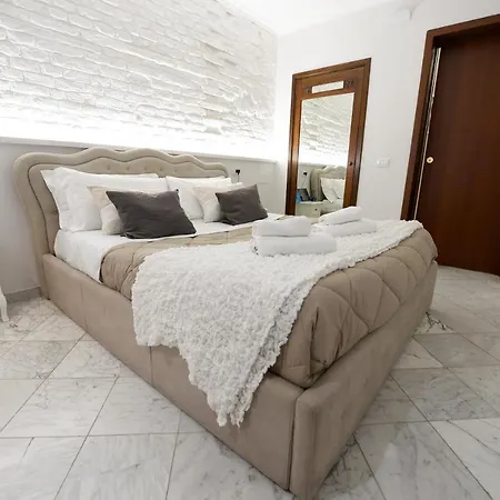 Easy Holidays - Leopardi Appartement *