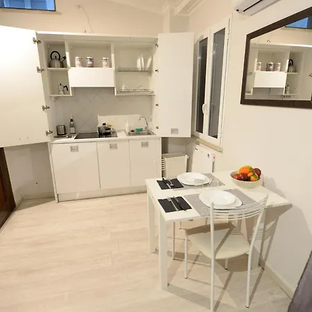 Easy Holidays - Leopardi Rome