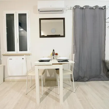 Easy Holidays - Leopardi Appartement *